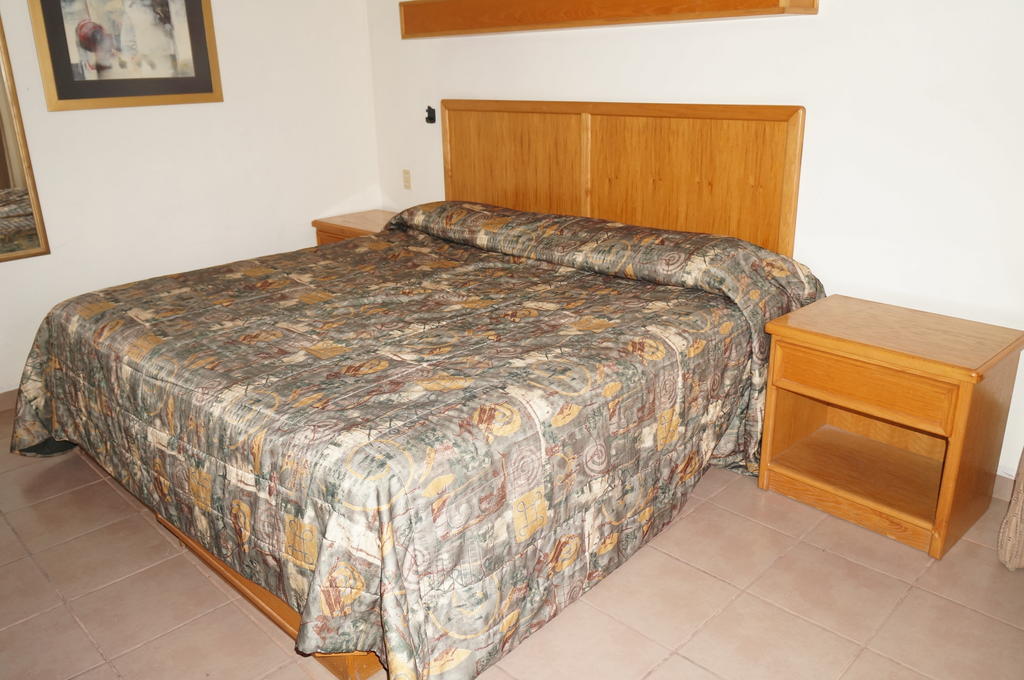 Maria Luisa Inn & Suites Juarez  Quarto foto