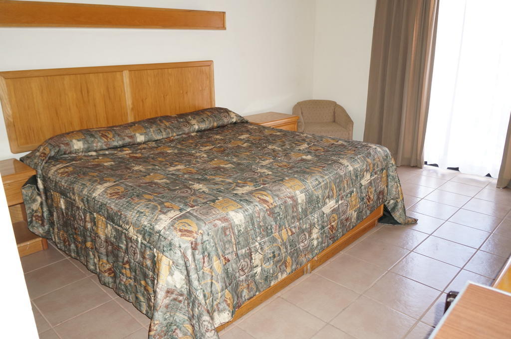 Maria Luisa Inn & Suites Juarez  Quarto foto