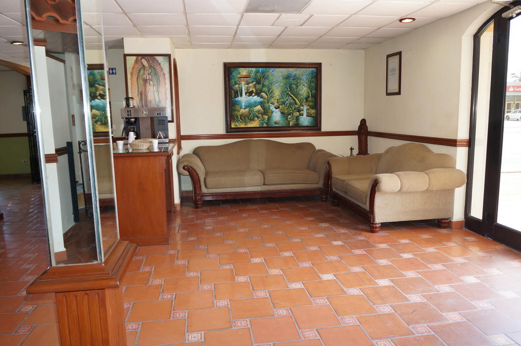 Maria Luisa Inn & Suites Juarez  Quarto foto